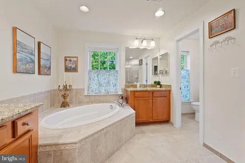 $1,095,000 | 3549 Goddard Way, Alexandria, VA 22304