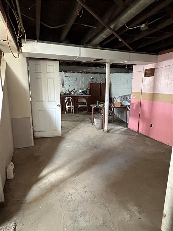 1317 Old Freeport Road Pittsburgh, PA 15238 - Photo 41 of 49 a view of a garage