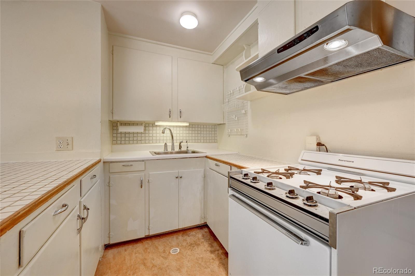 6185 West 29th Avenue Wheat Ridge, CO 80214 - Photo 14 of 33