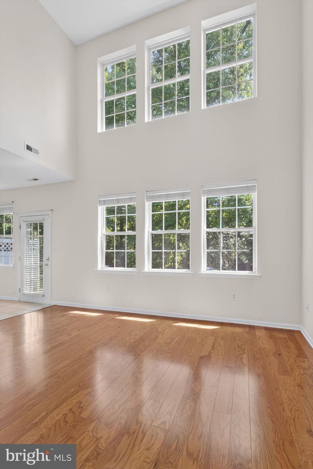 28 Sutton Court Pennington, NJ 08534 - Photo 9 of 45