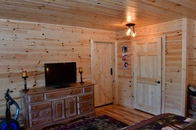 3788 Mast Road Fairview, MI 48621 - Photo 81 of 114 DSC_9024