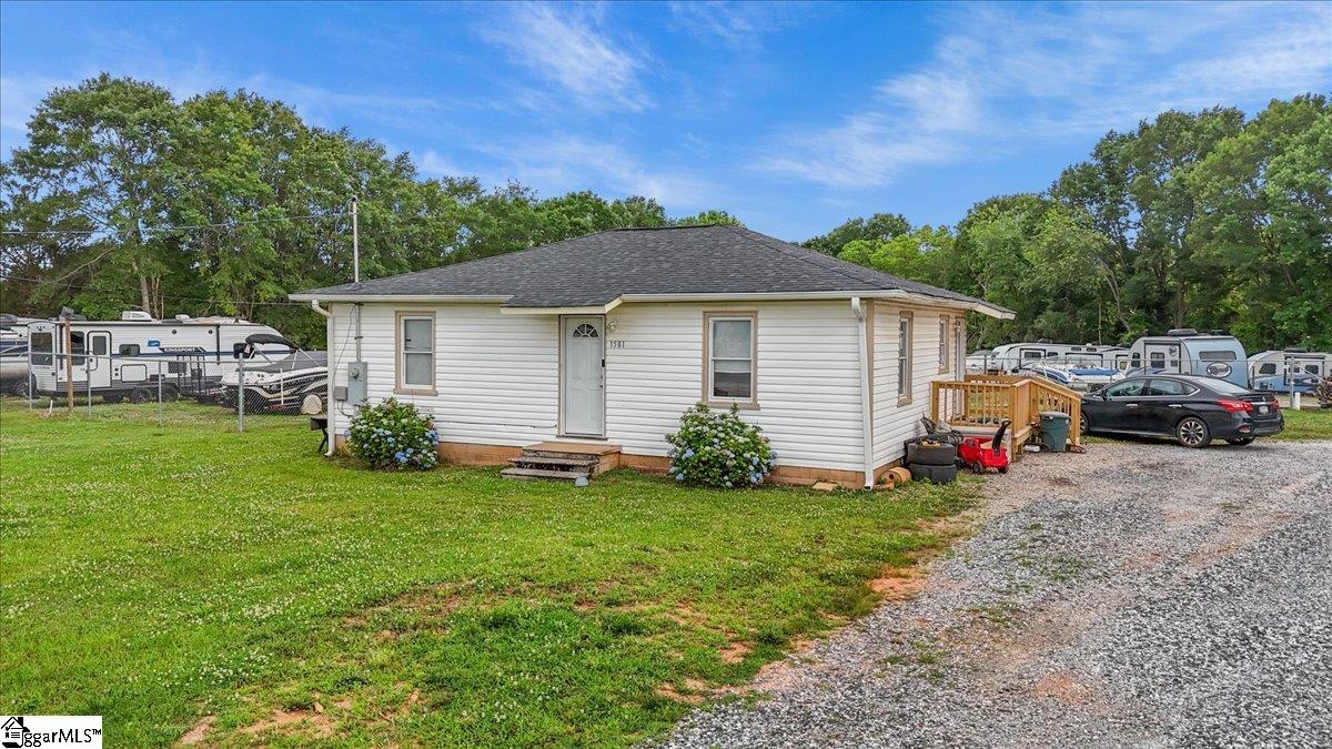 1571 Old Furnace Road Boiling Springs, SC 29316 - Photo 13 of 22 Gallery Image 13