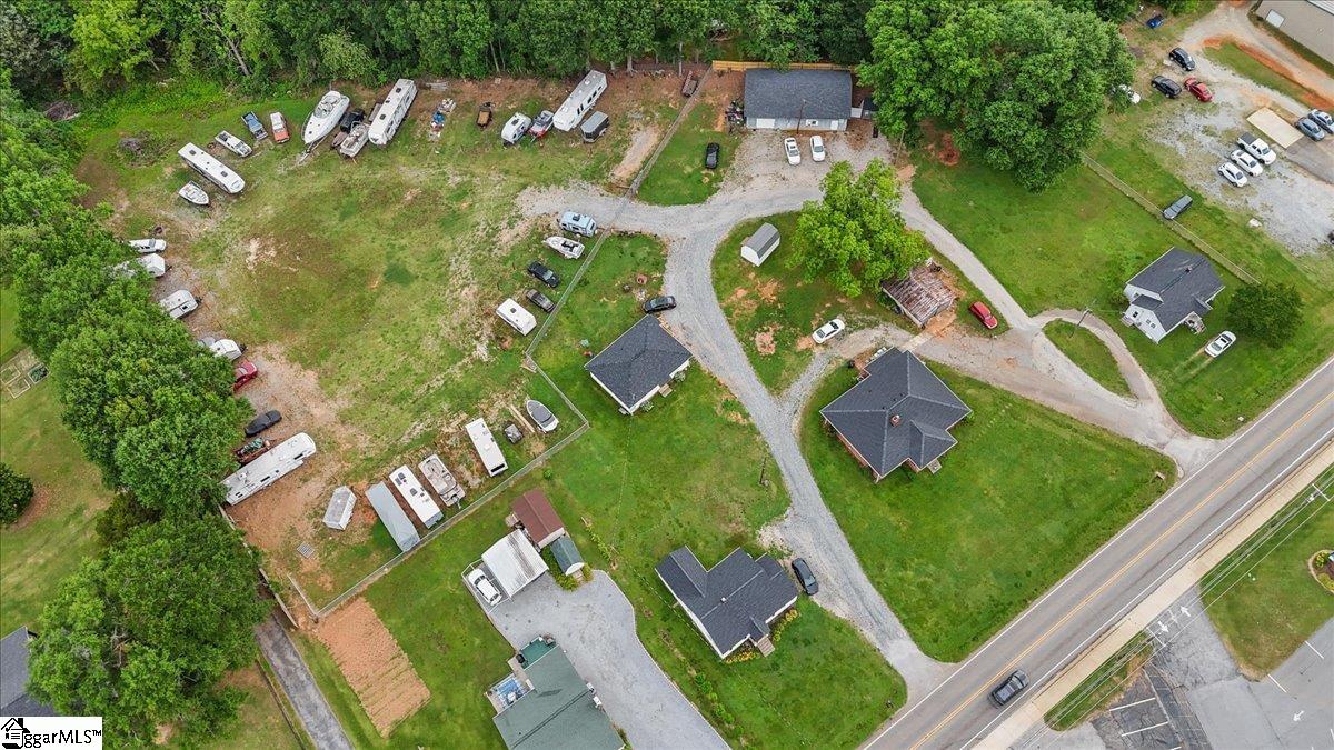 1571 Old Furnace Road Boiling Springs, SC 29316 - Photo 4 of 22 Gallery Image 4