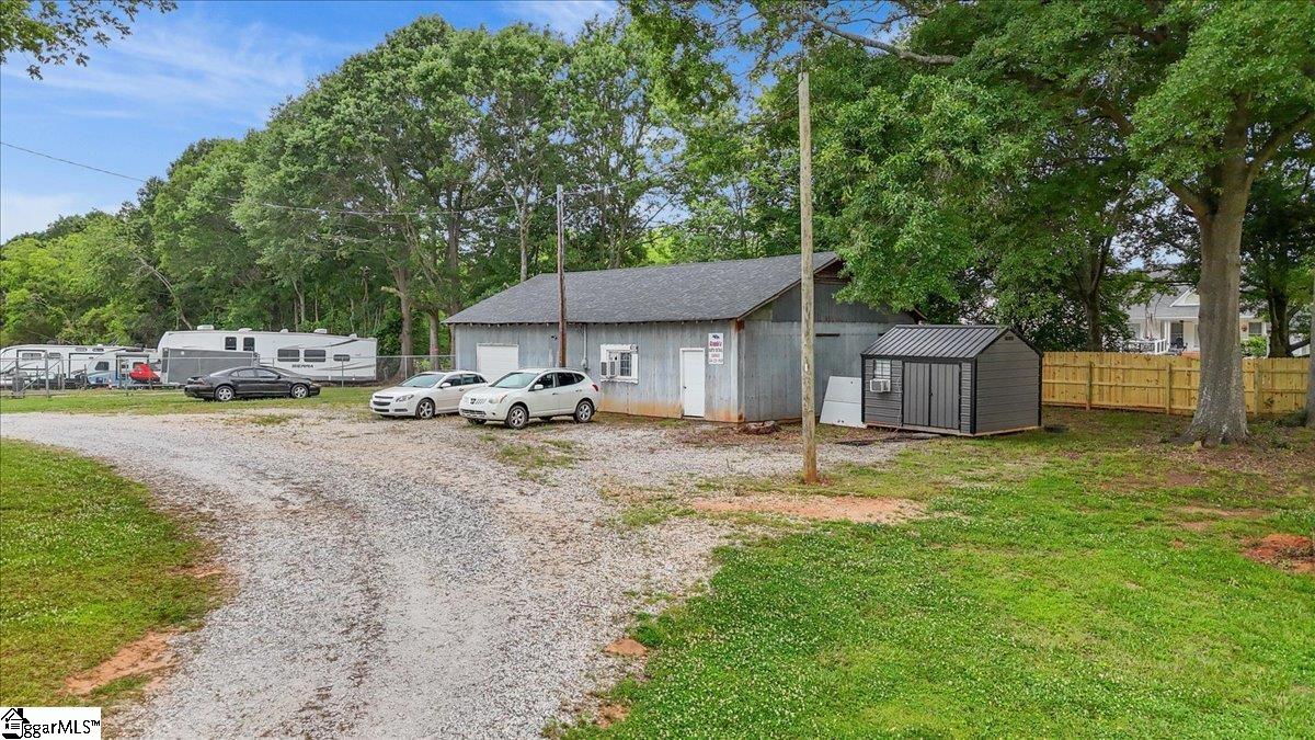 1571 Old Furnace Road Boiling Springs, SC 29316 - Photo 7 of 22 Gallery Image 7
