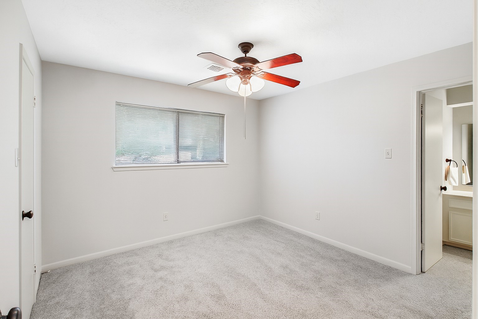 5402 Summerfield Lane Spring, TX 77379 - Photo 24 of 32