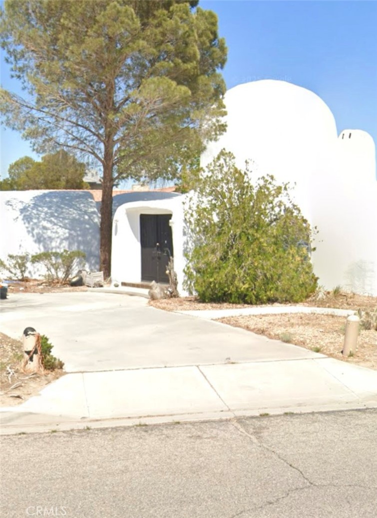 26325 Edgewater Lane Helendale, CA 92342 - Photo 3 of 3 a view of a terrace view