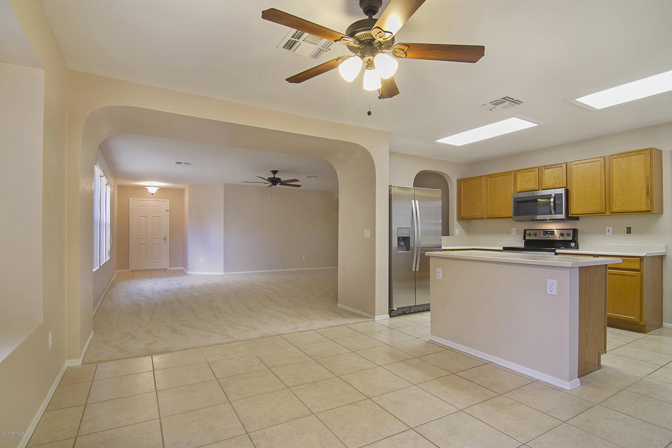 4026 East Rowel Road Phoenix, AZ 85050 - Photo 8 of 40 LivingRm_0114