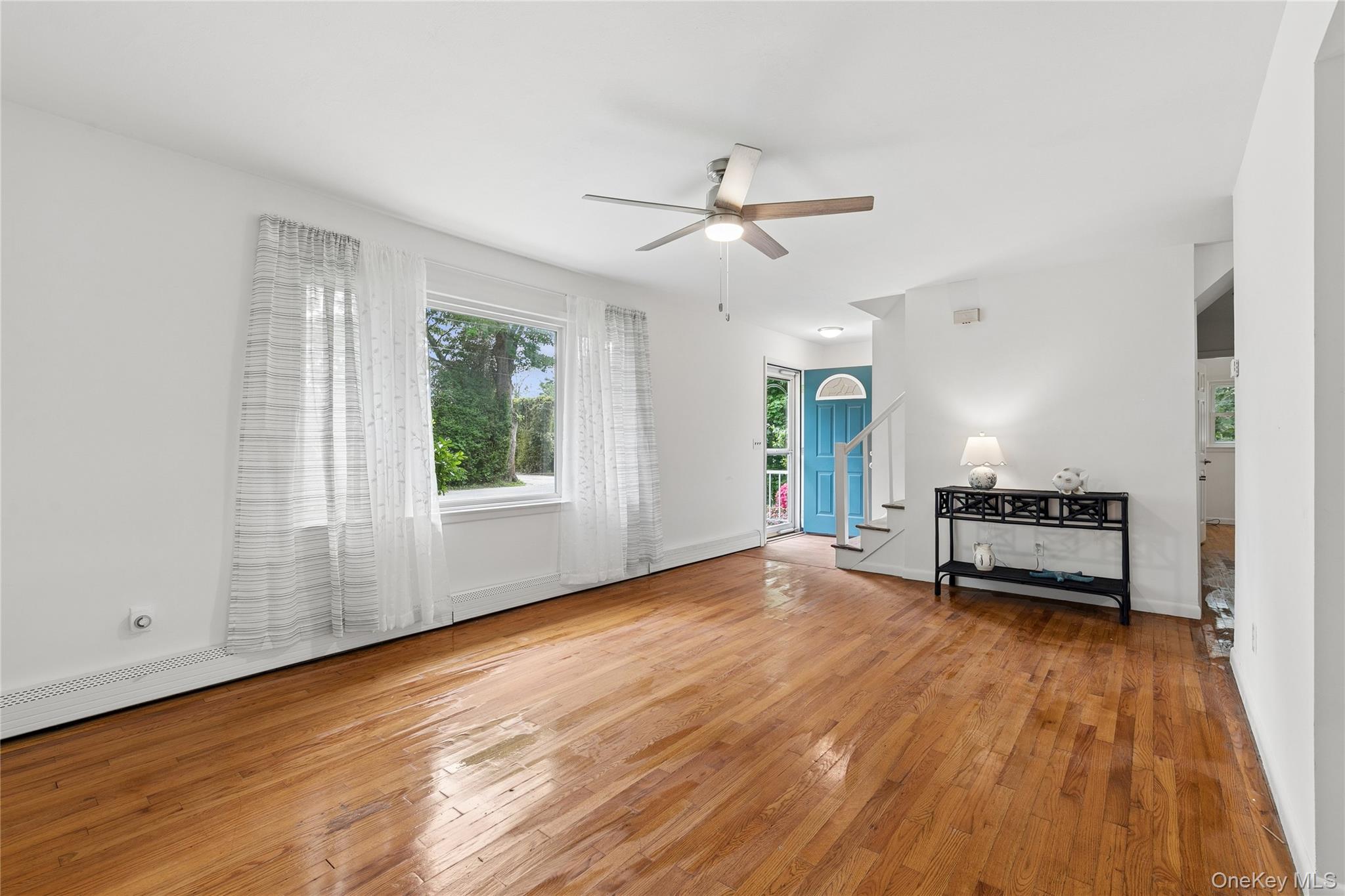 111 Miller Road Southampton, NY 11968 - Photo 7 of 29