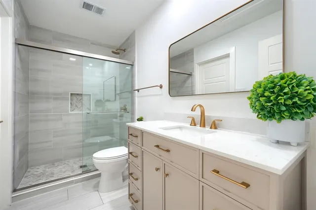 $375,000 | 3019 Lakeside Drive, Rockwall, TX 75087