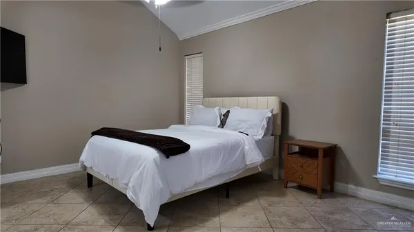 $1,500 | 1809 Highland Park Avenue, Mission, TX 78572