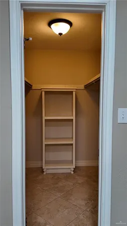 $1,500 | 1809 Highland Park Avenue, Mission, TX 78572