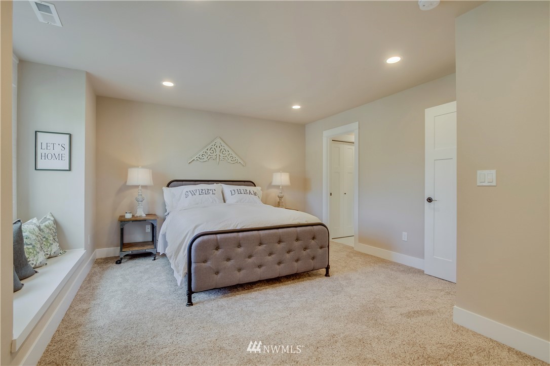 7030 Lower Ridge Road, Unit B Everett, WA 98203 - Photo 16 of 18