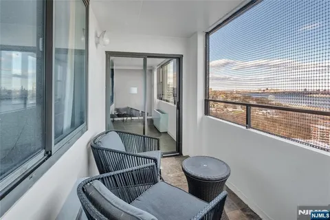 $425,000 | 250 Gorge Road, Unit 21B, Cliffside Park, NJ 07010