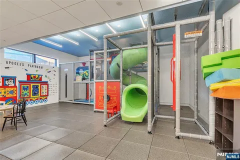 $425,000 | 250 Gorge Road, Unit 21B, Cliffside Park, NJ 07010