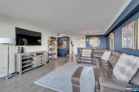 $425,000 | 250 Gorge Road, Unit 21B, Cliffside Park, NJ 07010