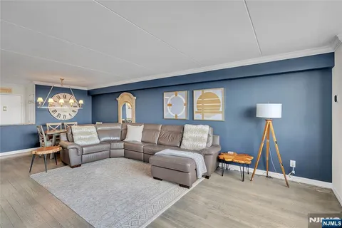 $425,000 | 250 Gorge Road, Unit 21B, Cliffside Park, NJ 07010