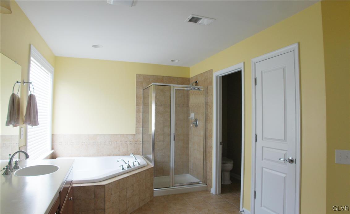 1677 Falls Road Breinigsville, PA 18031 - Photo 18 of 20 Gallery Image 18