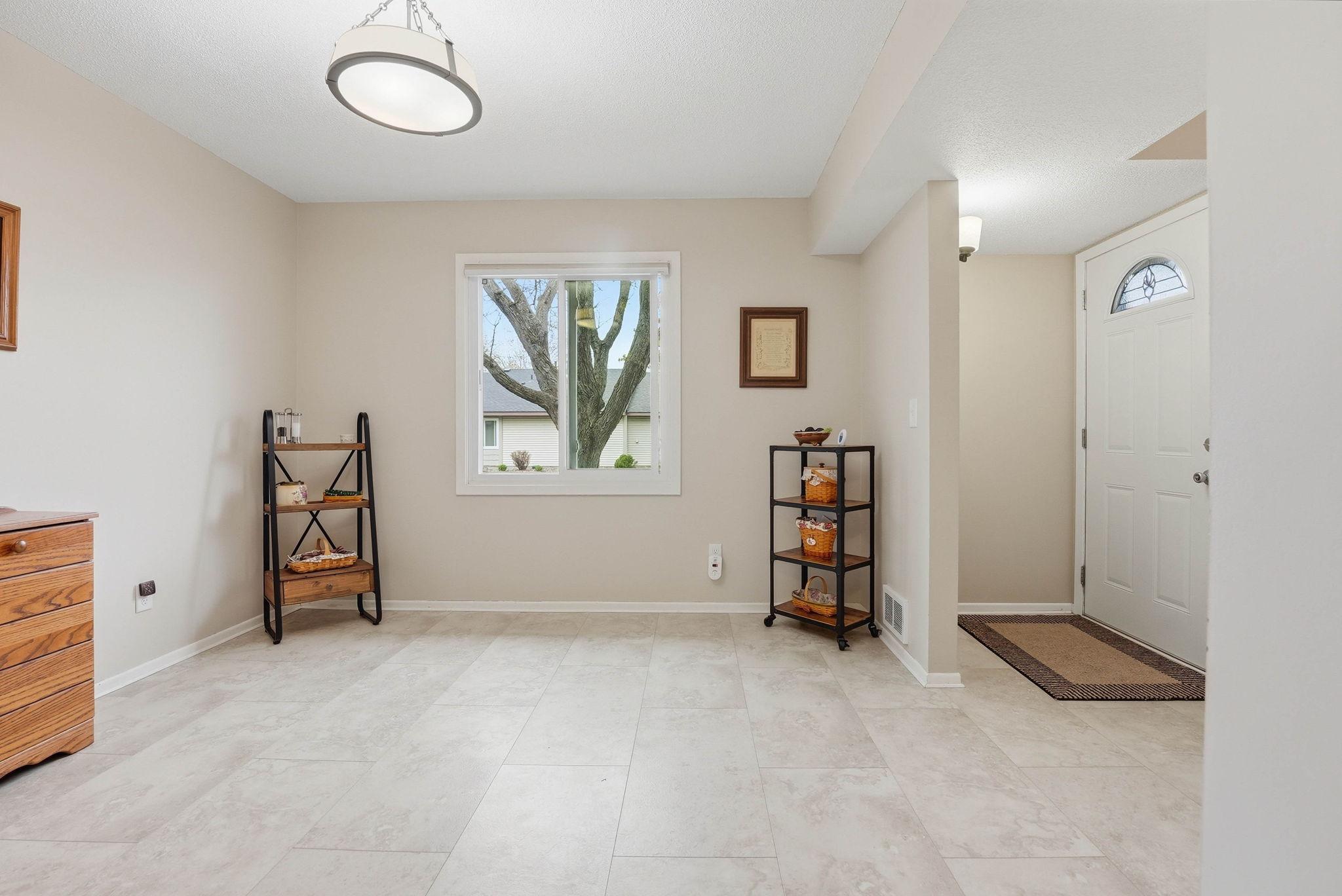 4702 Grenada Point Eagan, MN 55122 - Photo 15 of 34