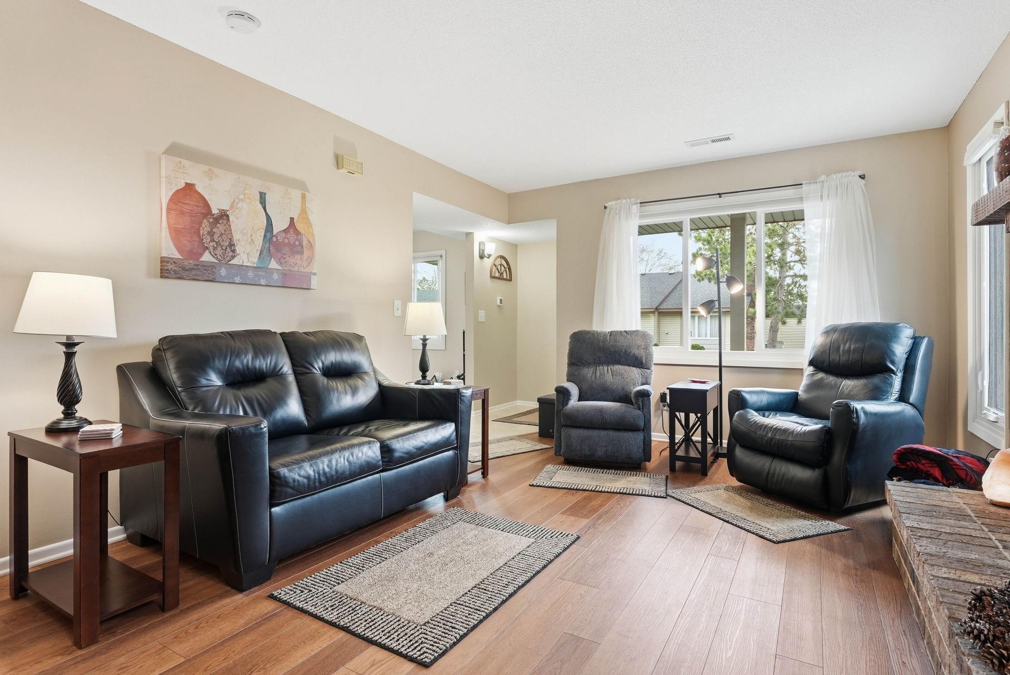 4702 Grenada Point Eagan, MN 55122 - Photo 6 of 34