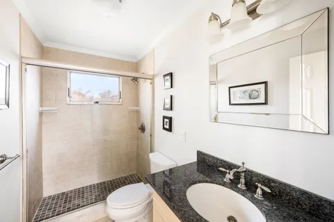 $2,300,000 | 180 South Fairview Avenue, Montauk, NY 11954