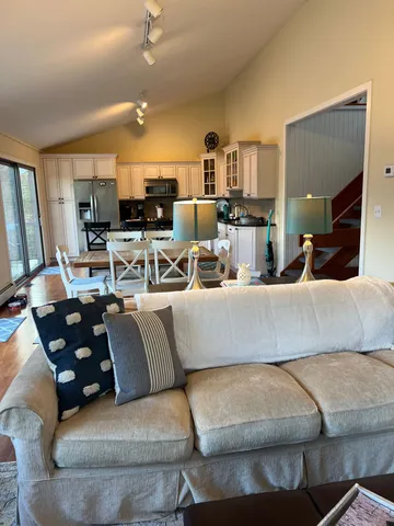 $2,300,000 | 180 South Fairview Avenue, Montauk, NY 11954