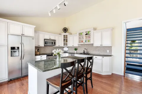 $2,300,000 | 180 South Fairview Avenue, Montauk, NY 11954