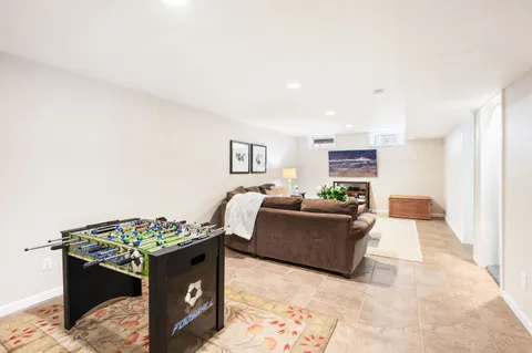 $2,300,000 | 180 South Fairview Avenue, Montauk, NY 11954