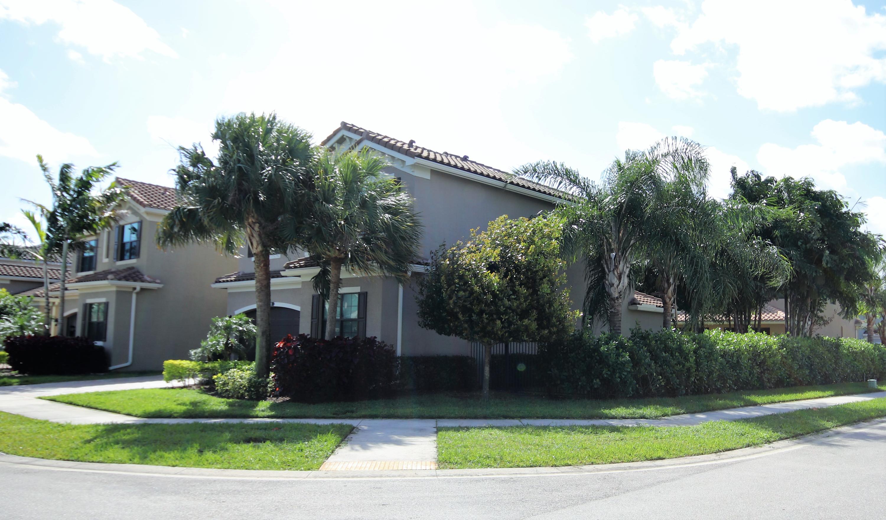 8120 Baltic Amber Road Delray Beach, FL 33446 - Photo 2 of 33 corner lot