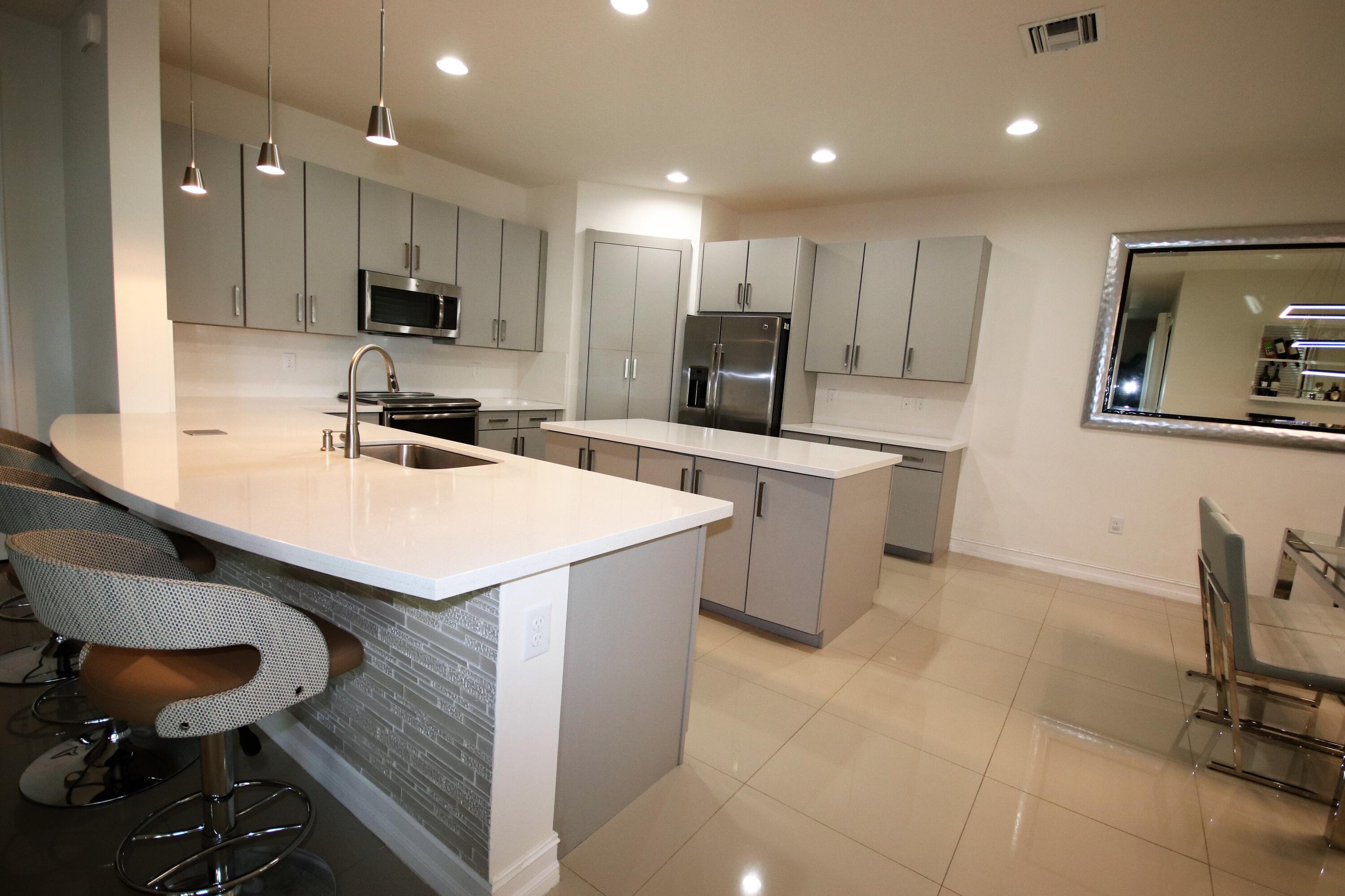 8120 Baltic Amber Road Delray Beach, FL 33446 - Photo 9 of 33 Kitchen