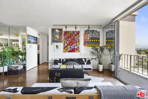 $649,000 | 100 South Doheny Drive, Unit 506, Los Angeles, CA 90048