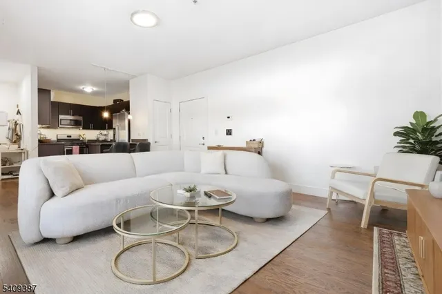 $249,000 | 105 Broad Street, Newark, NJ 07104