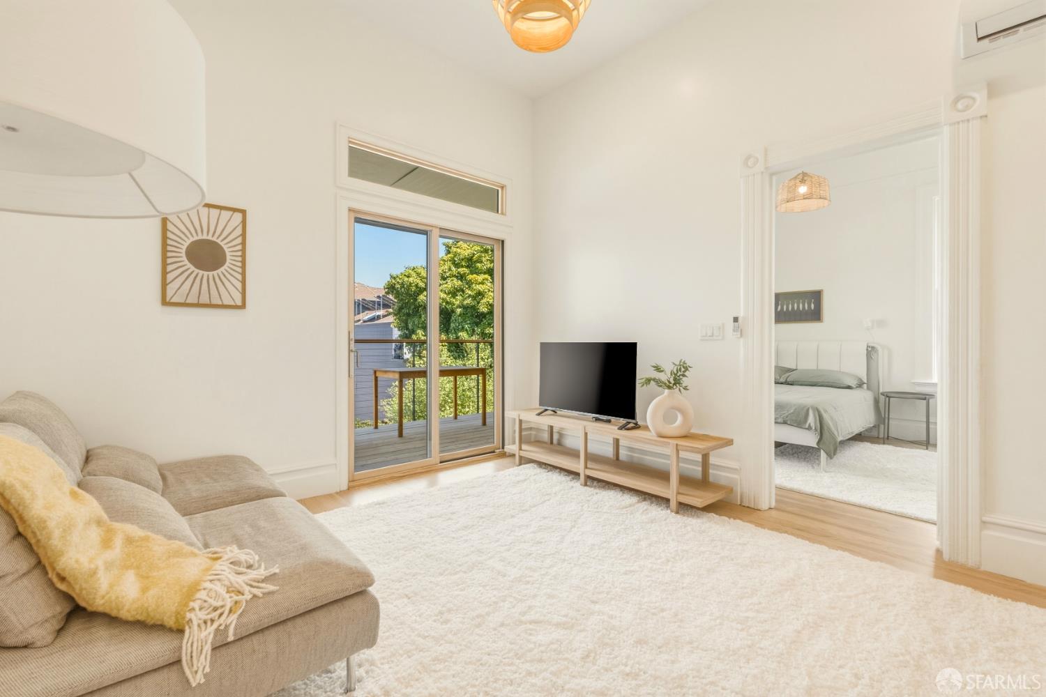 519 Capp Street, Unit B San Francisco, CA 94110 - Photo 4 of 12