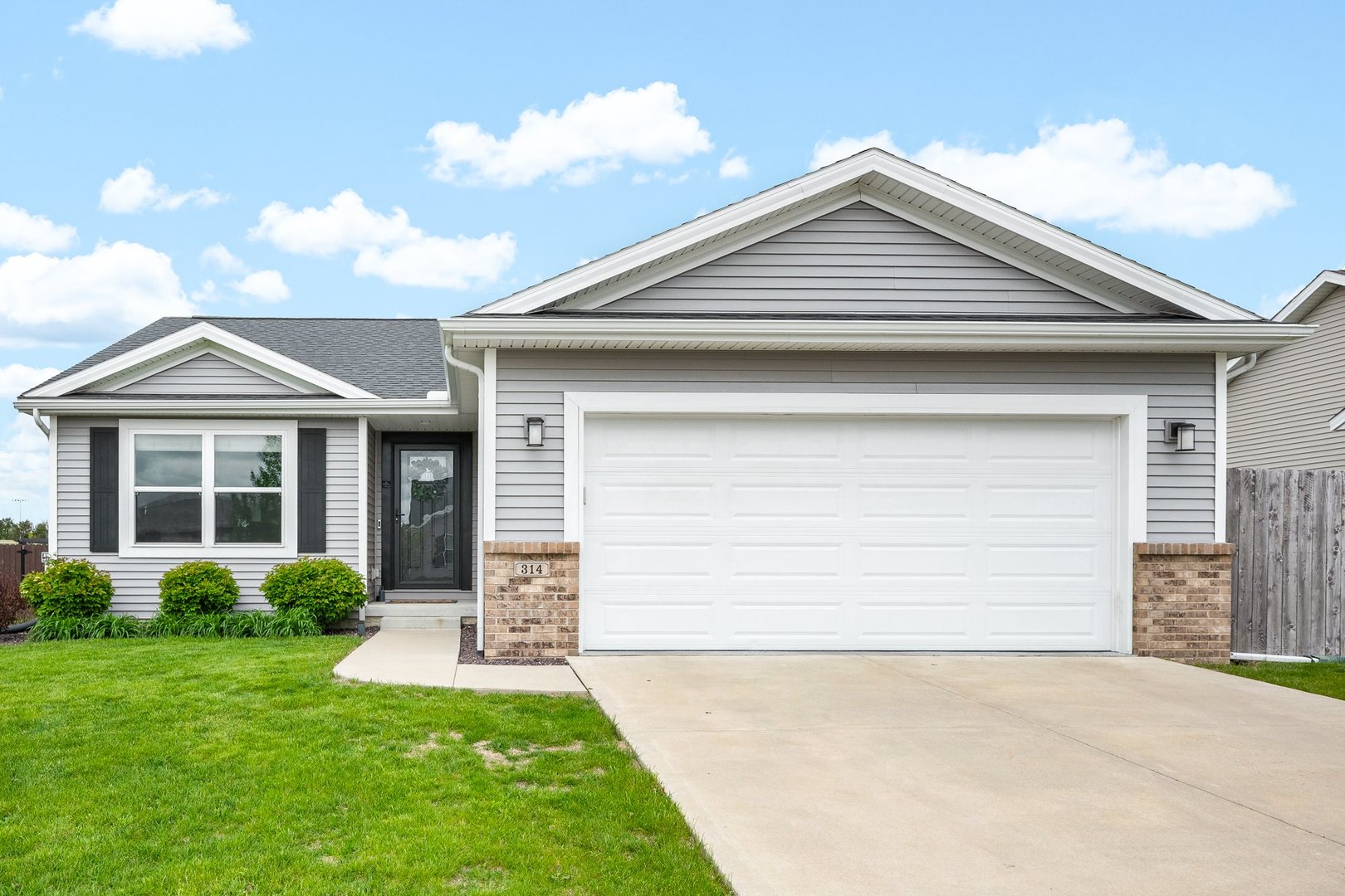 314 Bobwhite Way Normal, IL 61761 - Photo 1 of 48