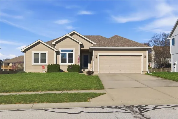 $365,000 | 14608 Green Castle Street, Smithville, MO 64089