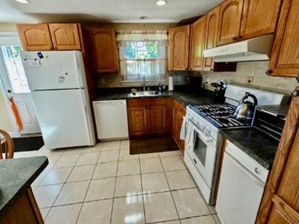 131 Mishawum Road Woburn, MA 01801 - Photo 15 of 34 Gallery Image 15