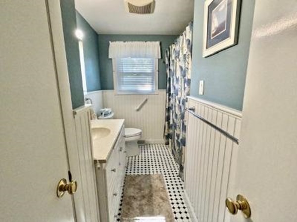 131 Mishawum Road Woburn, MA 01801 - Photo 16 of 34 Gallery Image 16