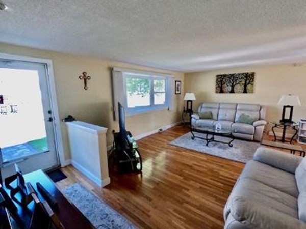 131 Mishawum Road Woburn, MA 01801 - Photo 8 of 34 Gallery Image 8