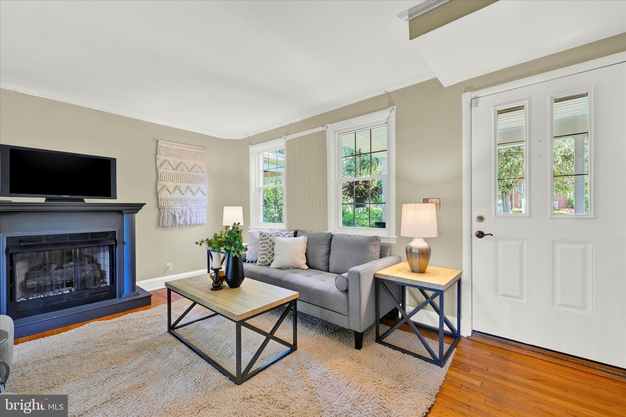 425 Dumbarton Road Baltimore, MD 21212 - Photo 4 of 52