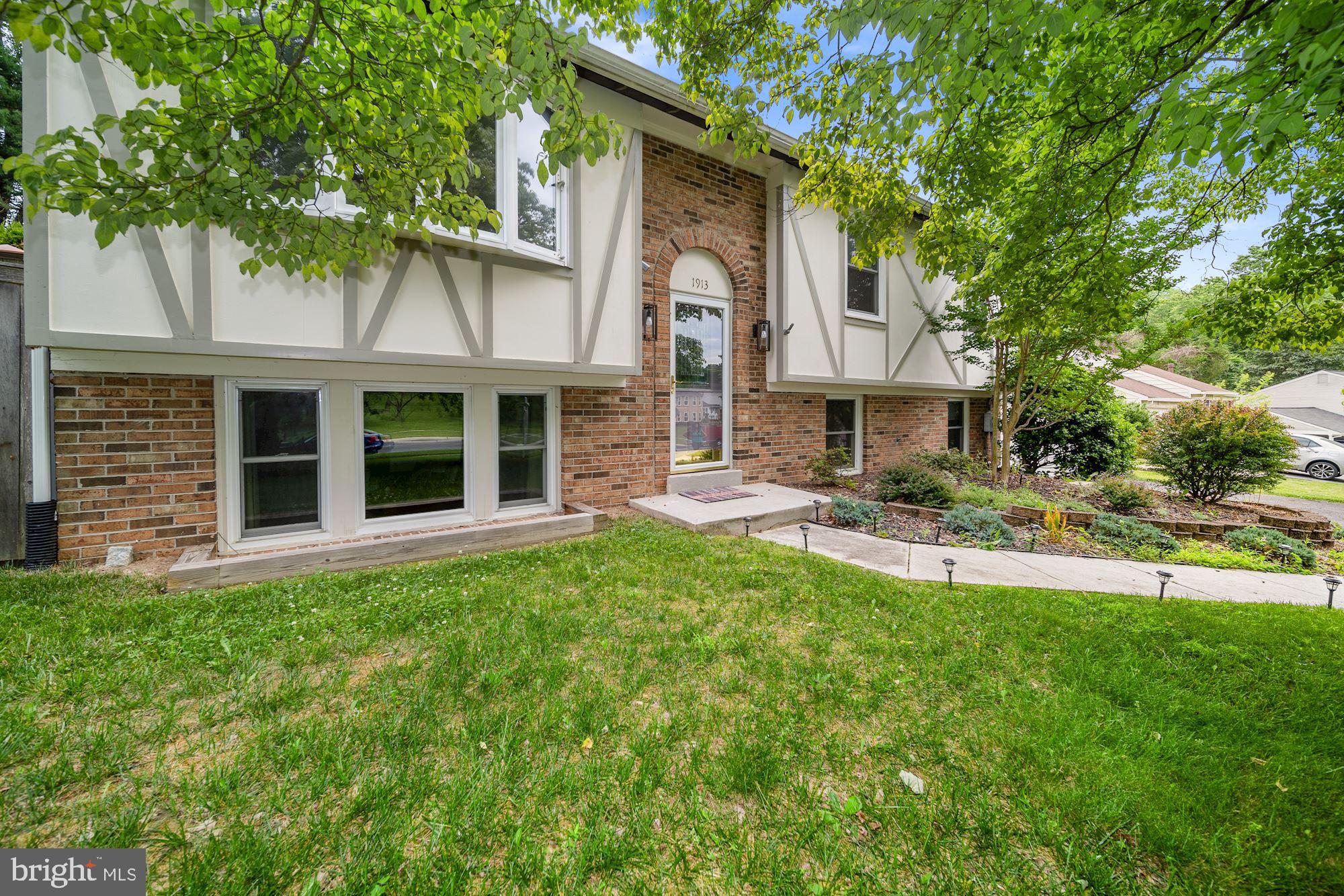 1913 Queensguard Road Silver Spring, MD 20906 - Photo 2 of 37