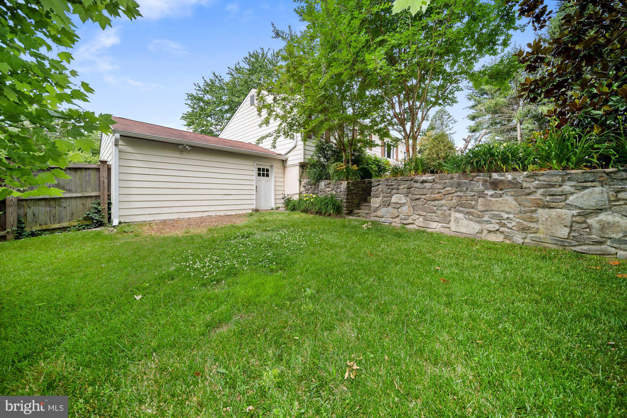 1913 Queensguard Road Silver Spring, MD 20906 - Photo 37 of 37