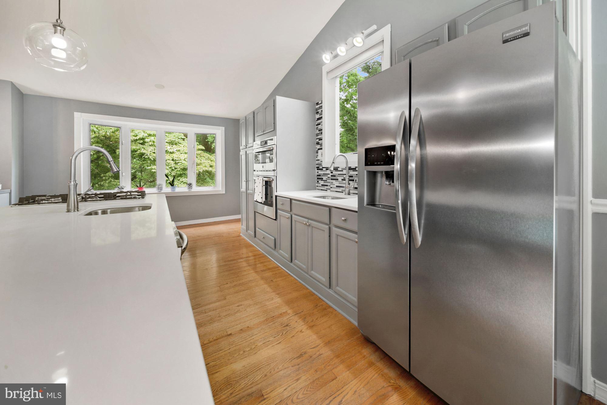 1913 Queensguard Road Silver Spring, MD 20906 - Photo 10 of 37
