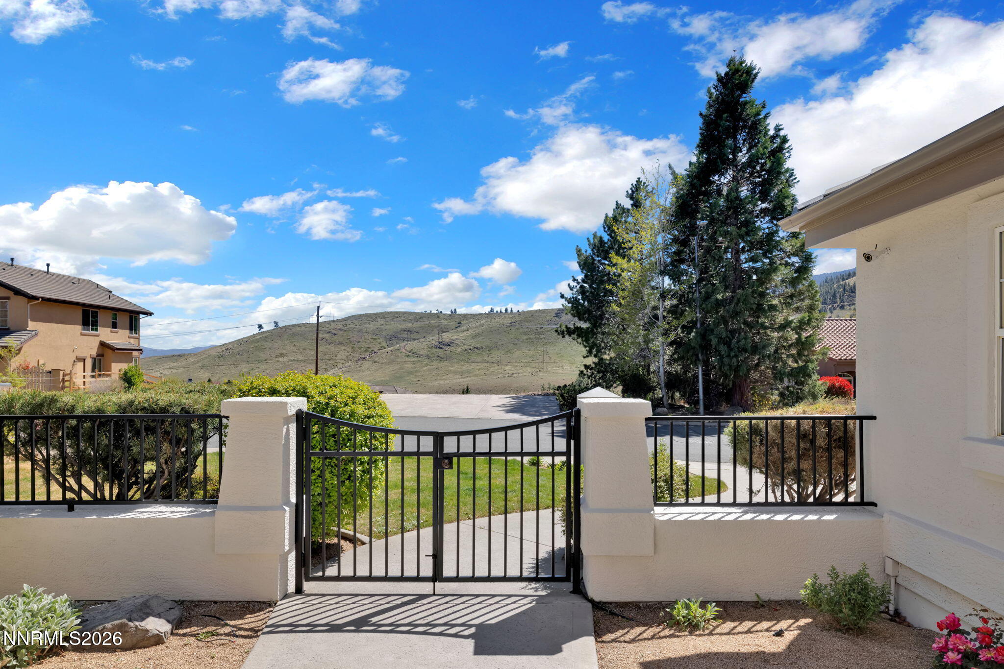 4885 Buckhaven Road Reno, NV 89519 - Photo 7 of 58 25-web-or-mls-IMG_4212
