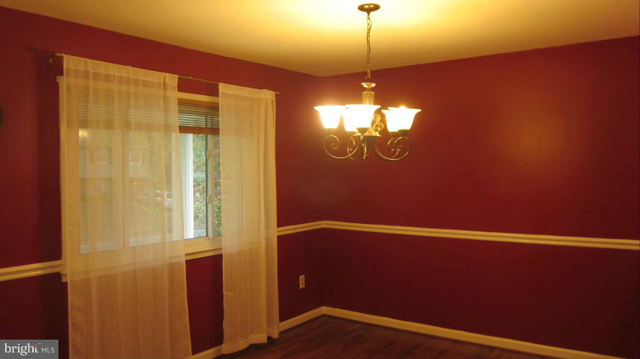 13227 Delaney Road Woodbridge, VA 22193 - Photo 5 of 30 Dinning Room off Kitchen