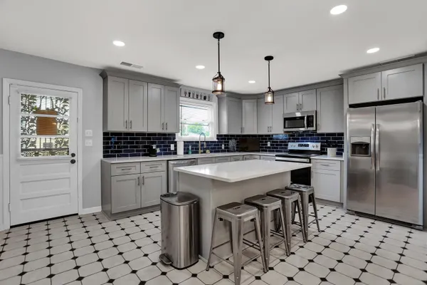 $459,000 | 245 West Edwin Circle, Memphis, TN 38104