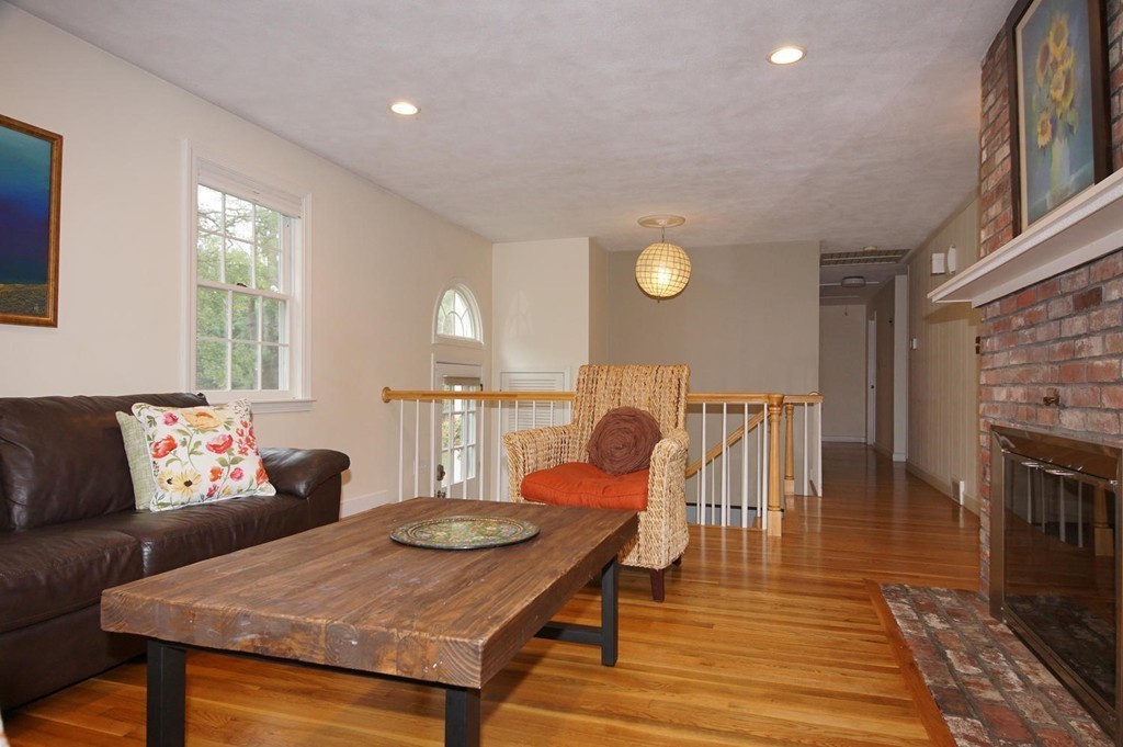 27 Griscom Road Sudbury, MA 01776 - Photo 4 of 27
