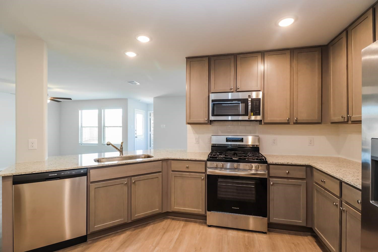 10703 Sunlit Street Conroe, TX 77303 - Photo 10 of 19