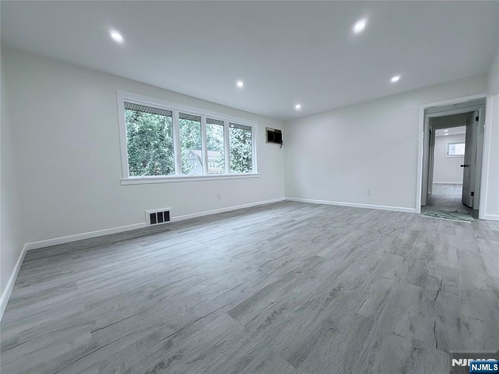 155 Park Street, Unit 2 Ridgefield Park, NJ 07660 - Photo 4 of 19 Gallery Image 4