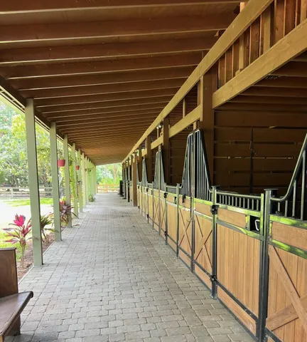 a view of an outdoor space