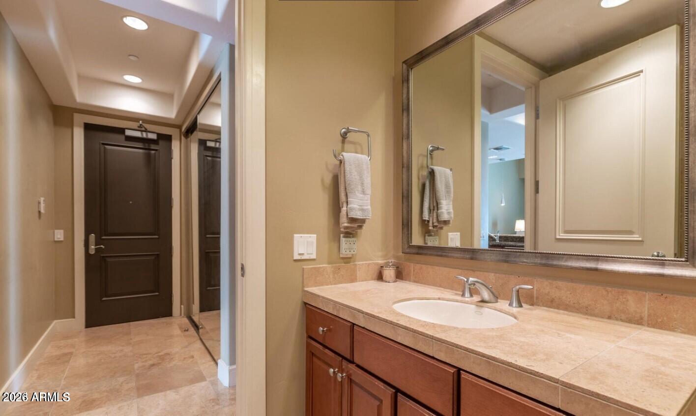 2211 East Camelback Road, Unit 104 Phoenix, AZ 85016 - Photo 7 of 14