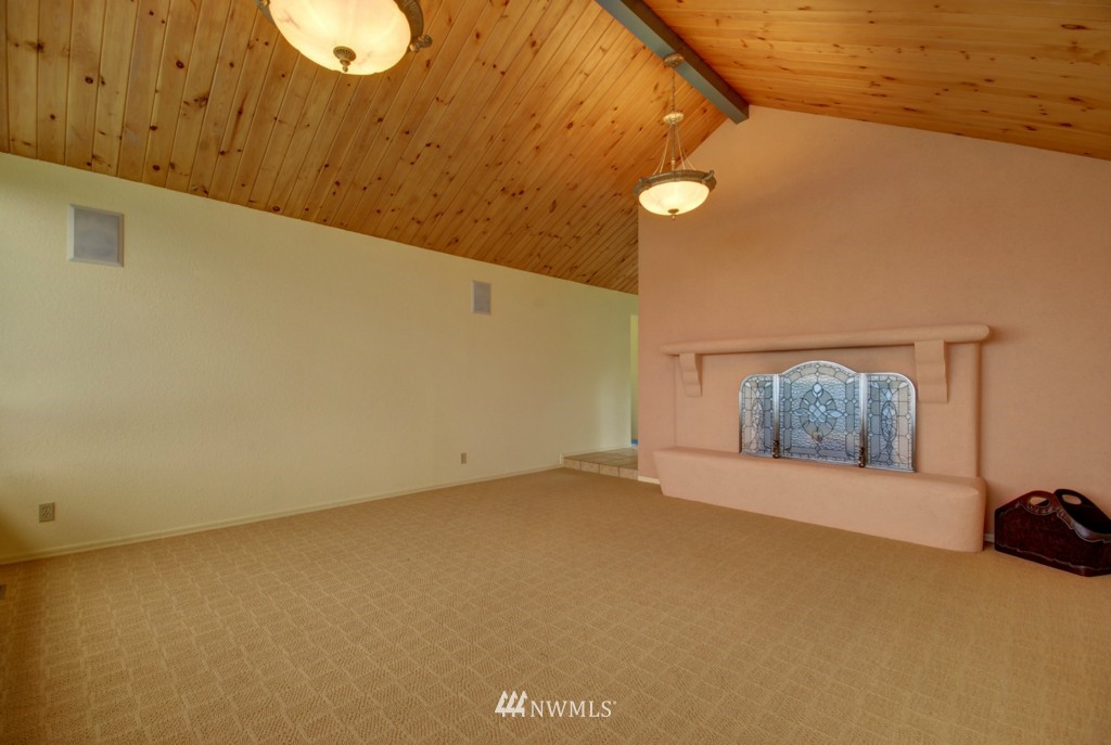 1807 West Beach Road Oak Harbor, WA 98277 - Photo 11 of 25 Gallery Image 11